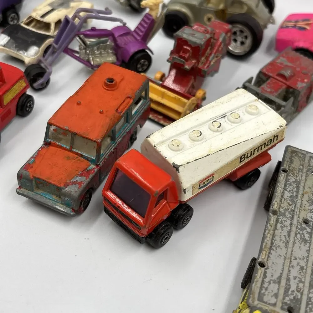 Vintage Mixed Lot Matchboxes Hot Wheels Diecast Vehicles